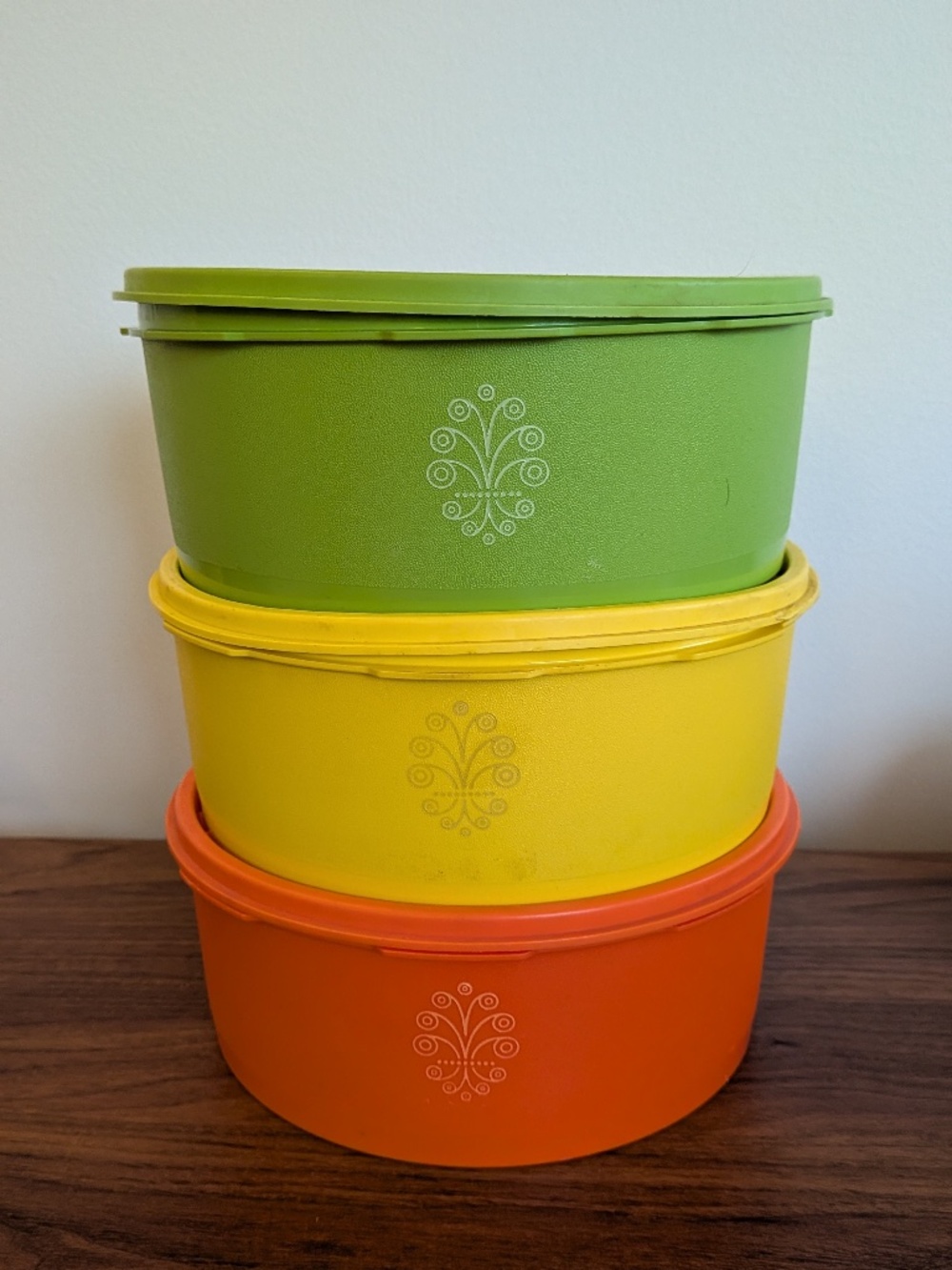 Vintage Tupperware Lidded Nesting Canister Set of 3 Harvest Gold Avocado Green